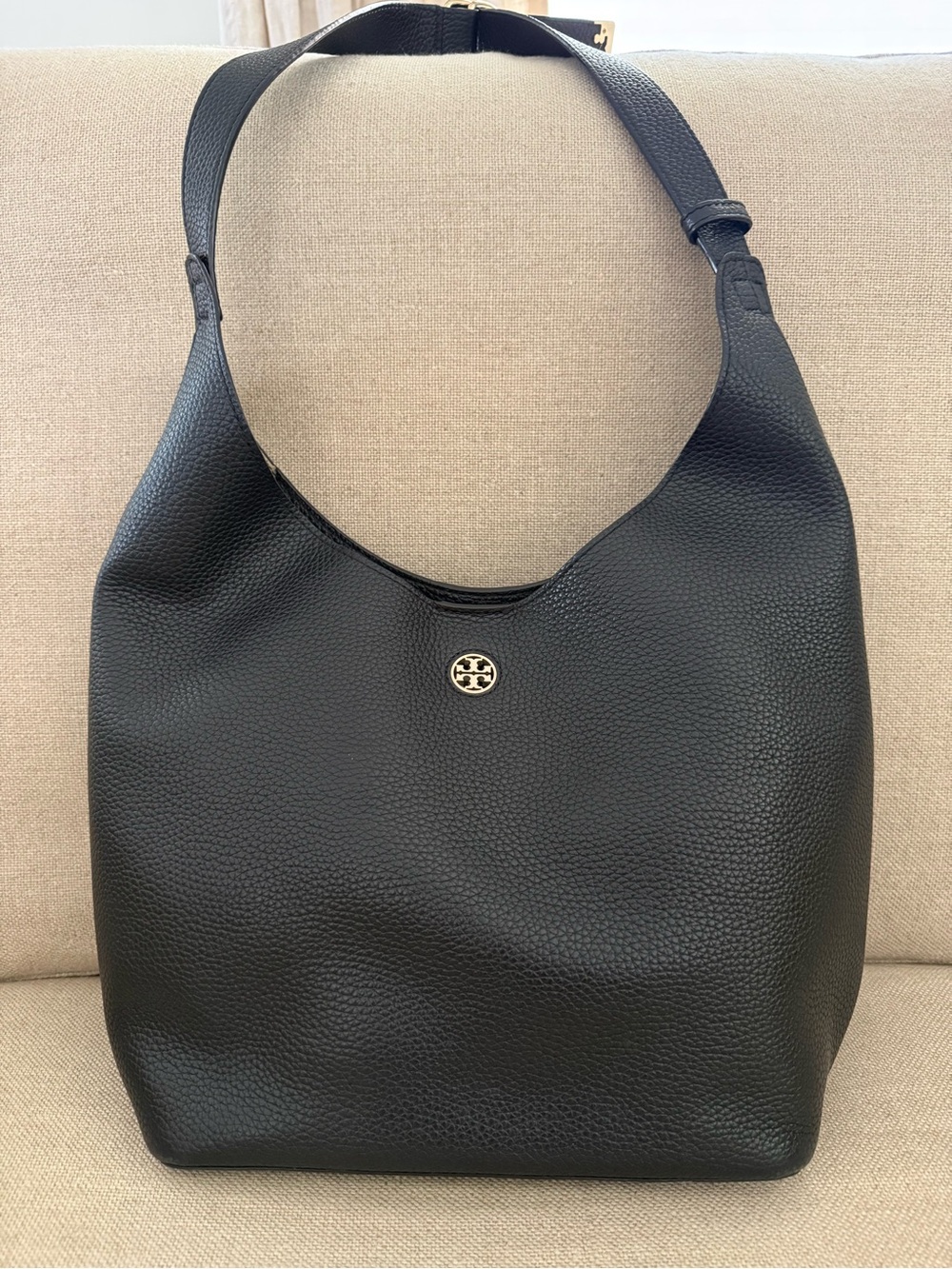 Tory Burch Black Pebbled Leather Hobo with Gold Logo - Picture 2 of 9